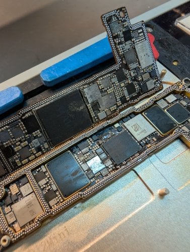 Περισσότερες πληροφορίες για "Επισκευές iphone."