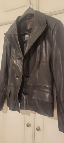 Γυναικείο μαύρο Δερμάτινο μπουφάν/jacket