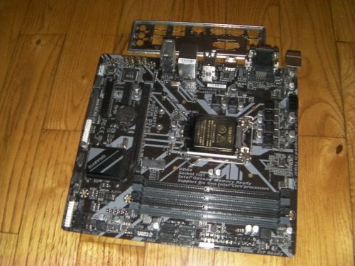 Περισσότερες πληροφορίες για "Gigabyte B365M DS3H"