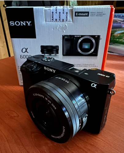 Περισσότερες πληροφορίες για "Sony A6000 + 16-50mm + φορτιστή και δευτερη μπαταίρα greencell"