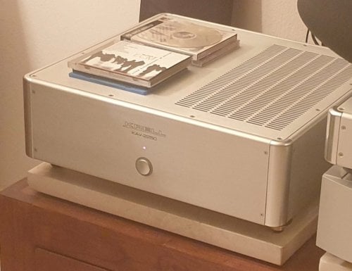 Περισσότερες πληροφορίες για "Τελικός ενισχυτής KRELL KAV-2250"