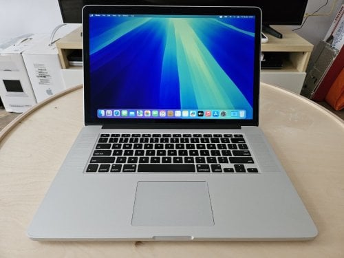 Περισσότερες πληροφορίες για "MacBook Pro Retina 15inch Intel i7"