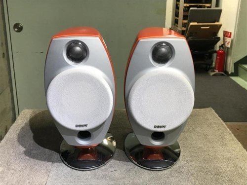 Περισσότερες πληροφορίες για "HXEIA SONY SS LA 500 ED EYKAIΡIA"