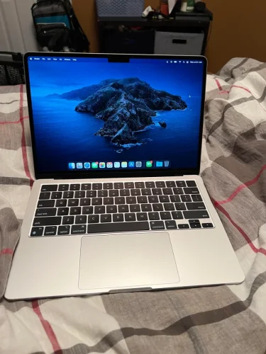 Περισσότερες πληροφορίες για "Macbook Air M3(16/512) 100% Battery"
