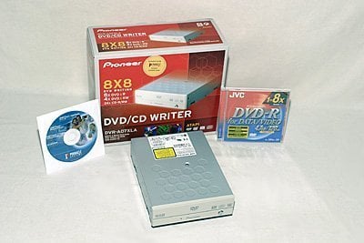Περισσότερες πληροφορίες για "PIONEER   DVDRW  DVR-AO7XLA  IDE σφραγισμενο"