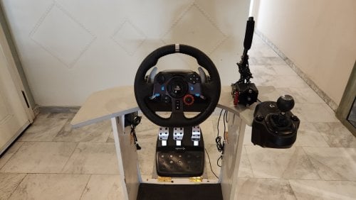 Περισσότερες πληροφορίες για "Τιμονιέρα Logitech G29 + Shifter"