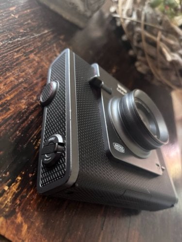 Περισσότερες πληροφορίες για "Fujifilm Instax Wide Evo Instant"