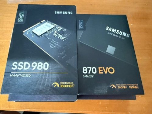 Περισσότερες πληροφορίες για "SAMSUNG SSD 980 500GB NVMe M.2 & SAMSUNG 870 EVO 250GB"