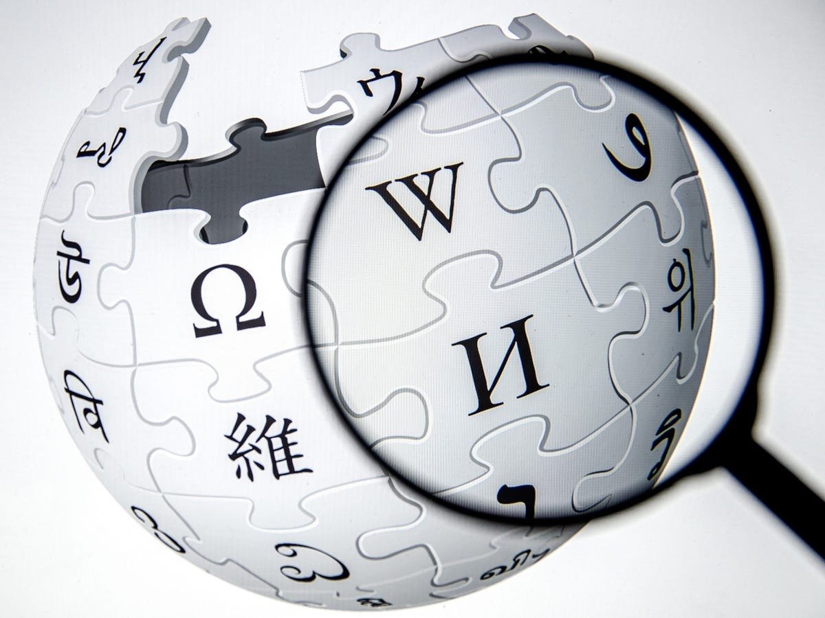 Η Wikipedia ενσωματώνει τεχνητή νοημοσύνη για να βοηθήσει τους εθελοντές συντάκτες της