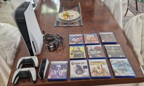 Περισσότερες πληροφορίες για "PS5 με 10 παιχνίδια σε δισκάκι και 6 από το Store"