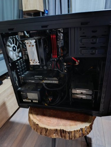 Περισσότερες πληροφορίες για "Gaming PC με οθονη"