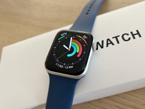 Περισσότερες πληροφορίες για "Apple Watch SE"