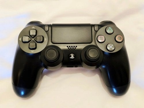 Περισσότερες πληροφορίες για "Sony DualShock 4 V2  2 τεμαχια + 1 ΟΕΜ"