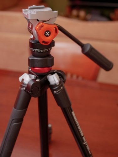 Περισσότερες πληροφορίες για "Τρίποδο Manfrotto befree live - κεφαλή K&F CONCEPT και μονόποδο Genesis"