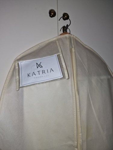 Περισσότερες πληροφορίες για "Νυφικό KATRIA"