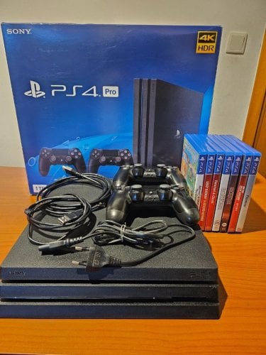Περισσότερες πληροφορίες για "Sony PS4 Pro 1TB + 2 controlers + 7 παιχνίδια!!"