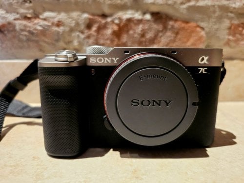 Περισσότερες πληροφορίες για "Sony α7C Mirrorless Φωτογραφική Μηχανή Body Ασημί, ελάχιστα χρησιμοποιημένη (SHUTTER COUNT : 244)"