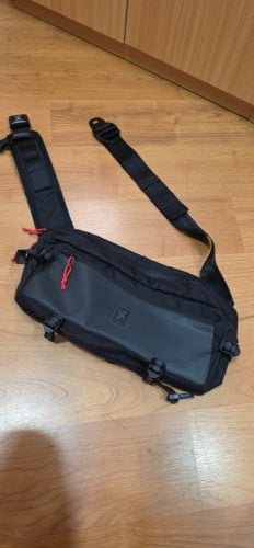 Περισσότερες πληροφορίες για "Τσαντάκι 9l Chrome Kadet Sling bag black"