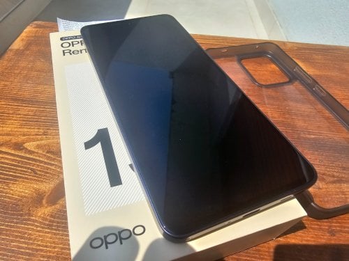 Περισσότερες πληροφορίες για "Oppo reno 13 Fs 12/512"