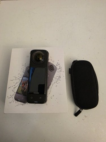 Περισσότερες πληροφορίες για "Insta360 x4"