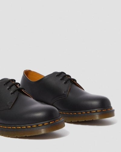 Περισσότερες πληροφορίες για "Dr Martens 1461 Smooth (Black)"