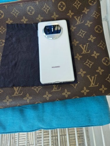 Περισσότερες πληροφορίες για "Huawei mate x3 512 white"