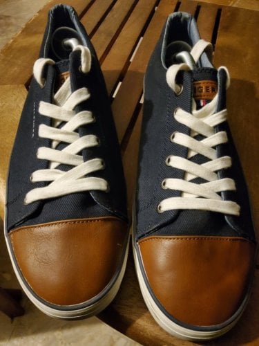 Περισσότερες πληροφορίες για "TOMMY HILFIGER Blue Brown  & Adidas Cloudfoam blue"
