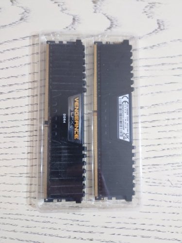 Περισσότερες πληροφορίες για "Corsair Vengeance LPX DDR4 RAM 2x8GB MODULES Ταχύτητα 2133 για Desktop + Κάρτα γραφικών δώρο"