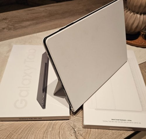 Περισσότερες πληροφορίες για "Samsung Galaxy Tab S9+ (5G/512 GB/12 GB) και πληκτρολόγιο Samsung"