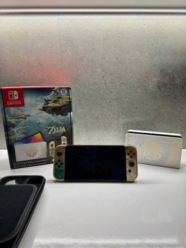 Περισσότερες πληροφορίες για "Nintendo Switch Oled Zelda Edition + MarioKart 8 Deluxe"