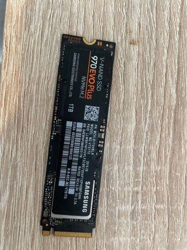Περισσότερες πληροφορίες για "Samsung 970 Evo Plus SSD 1TB M.2 NVMe PCI Express 3.0"
