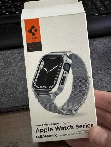 Περισσότερες πληροφορίες για "Spigen Metal Fit Pro 44/45mm silver"