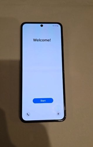 Περισσότερες πληροφορίες για "Samsung Galaxy Z Flip5 SM-F731B (Γκρι/256 GB)"