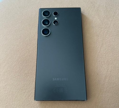 Περισσότερες πληροφορίες για "Samsung Galaxy S24 Ultra (Titanium Black/256 GB)"
