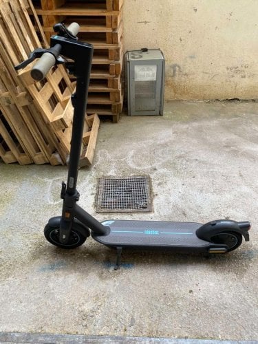 Περισσότερες πληροφορίες για "Πατίνι Segway Ninebot Max G2"