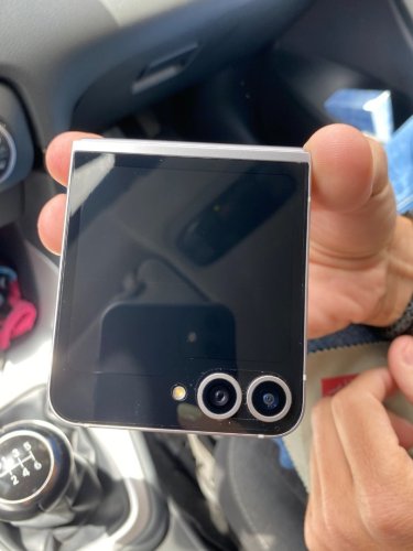 Περισσότερες πληροφορίες για "Samsung Galaxy Z Flip6 SM-F741B (Ασημί/256 GB)"