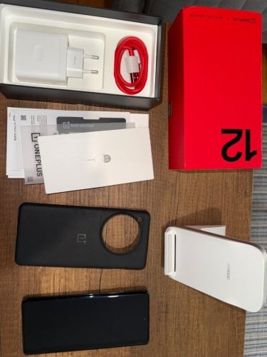 Περισσότερες πληροφορίες για "OnePlus 12 (Μαύρο/512 GB)"