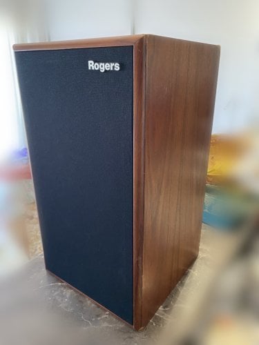 Περισσότερες πληροφορίες για "rogers studio 5 rosewood"
