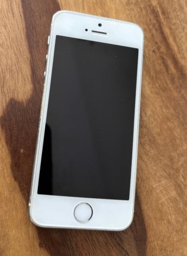 Περισσότερες πληροφορίες για "iPhone 5S Λευκό & iPad 3 (32GB, Μοντέλο 2012)"
