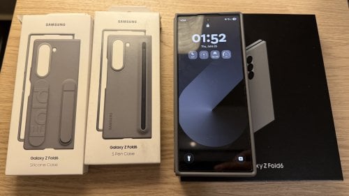 Περισσότερες πληροφορίες για "Samsung Galaxy Z Fold6 (Ασημί/256 GB) & Πενακι"