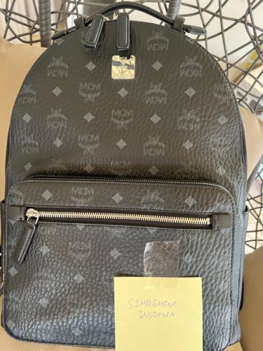 Περισσότερες πληροφορίες για "MCM Stark Medium Visetos Leather Black Backpack"