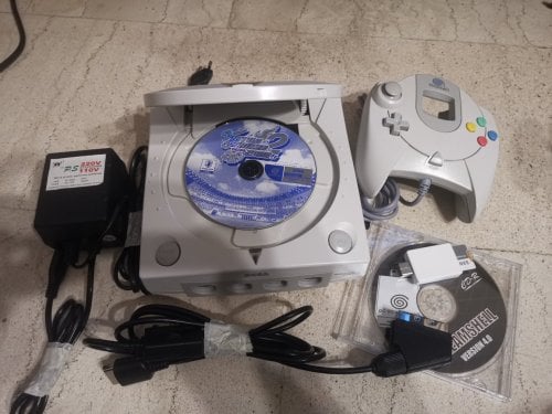 Περισσότερες πληροφορίες για "DREAMCAST HKT-3010 ΙΑΠΩΝΙΚΌ + VIRTUA STRIKER 2 + GAMEPAD"