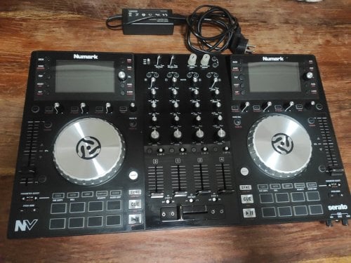 Περισσότερες πληροφορίες για "NUMARK NV"