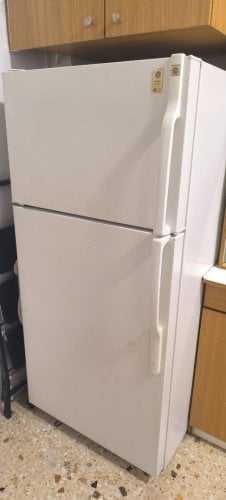 Περισσότερες πληροφορίες για "Ψυγείο Total No Frost 448ltr"