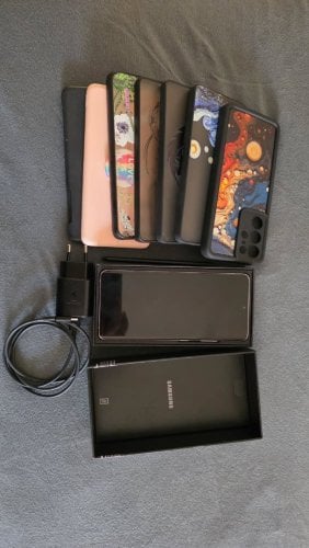 Περισσότερες πληροφορίες για "Samsung Galaxy S21 Ultra Ασημί 12GB/128GB + Φορτιστής + Πενάκι+ Θήκες"