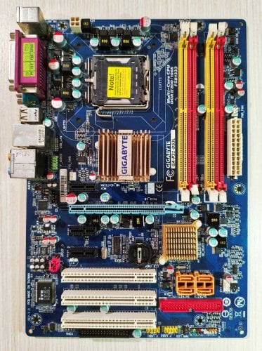 Περισσότερες πληροφορίες για "GIGABYTE LGA775 MOTHERBOARD&PENTIUM DUAL CORE 2.5GHZ ΔΩΡΟ +VGA CARDS ASUS/MSI+KINGSTON 2GB MEM.1333"