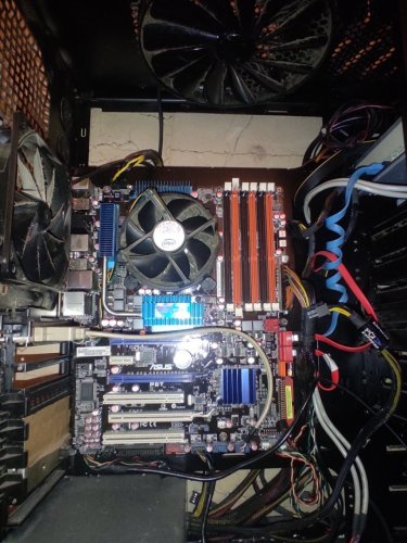 Περισσότερες πληροφορίες για "i7 920 + coilmaster full tower"