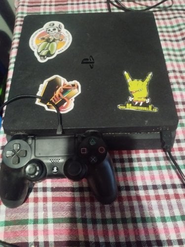 Περισσότερες πληροφορίες για "PlayStation 4 slim"