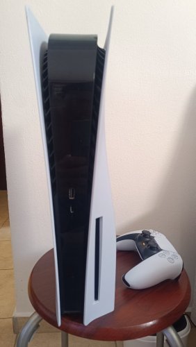 Περισσότερες πληροφορίες για "PS5 Disc edition + Controller"