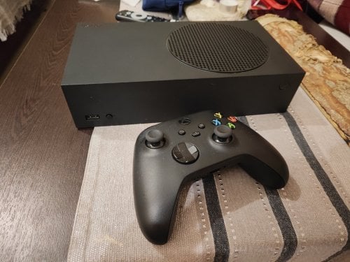 Περισσότερες πληροφορίες για "Xbox series S 1t carbon black (εγγύηση)"